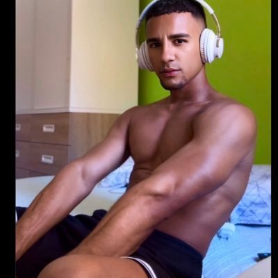 neo_fox08's profile picture. 