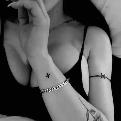 bloodvyyy999's profile picture. 