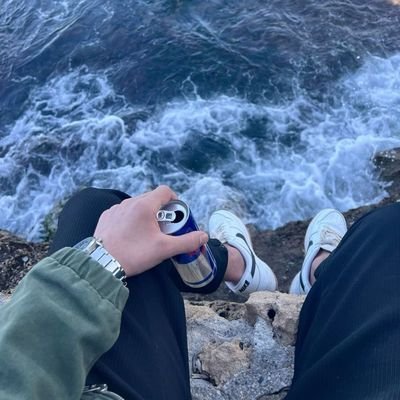 Agyptensohn's profile picture. متحولش تبحث عني على الويكيبيديا لانك مش هتلاقني تويتاتى تعبر عن جزء من معانتى في هذه البقعة السوداء من الكره الارضيه