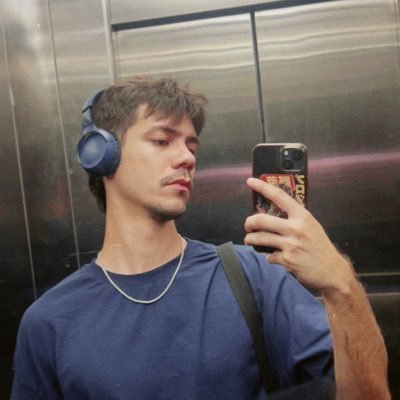 lockyouupp's profile picture. tentando seguir as diretrizes da comunidade