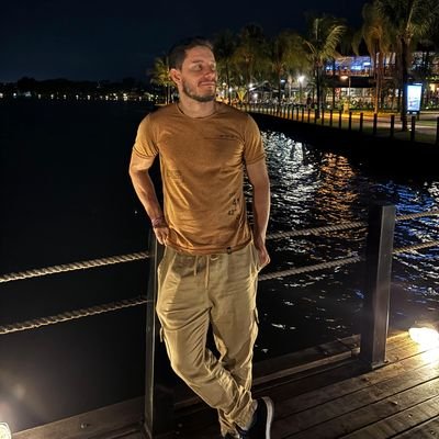 _Jeferson___'s profile picture. 🧑‍💻Eng. de Software
🎓Sis. de informação
📚Pós em Eng. de Software
💪🏻Gym 🥋Judô 🟡Yellow Belt
♥️🤍🖤@saopaulofc
🪆Colecionador