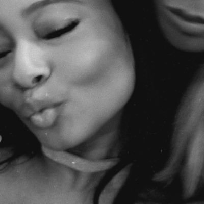 thisch1ldsplay's profile picture. in my own world🪐🫧