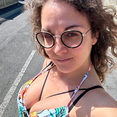 naomi_e9's profile picture. 