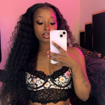 KutthroatBrat's profile picture. Just for fun. 🤍