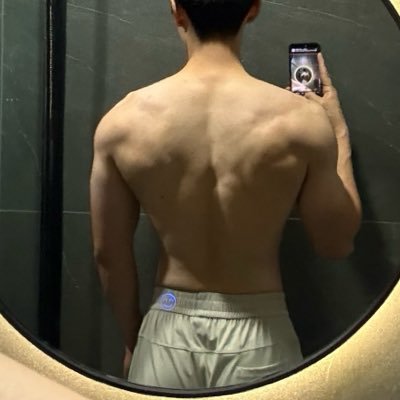 kinge9c's profile picture. 185喜欢健身，头像本人