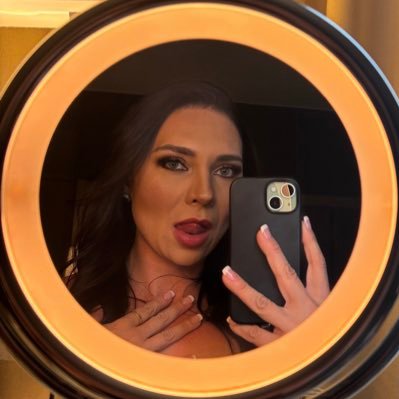 FlorenceVixen's profile picture. Mami’s hottest pornstar. | Producer | TTS Tested 🌡️ 🔞 Male performers — reach out 📩 vixenflorence@gmail.com