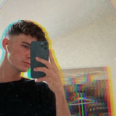 SursautPatriote's profile picture. 26 ans. Patriote. Souverainiste. Pro-nucléaire, pro-flics. Union des droites. Des frontières maîtrisées et les vaches seront bien gardées. #TeamPatriotes