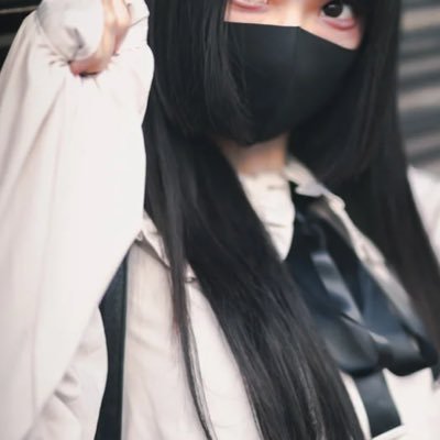 roron_1110's profile picture. 