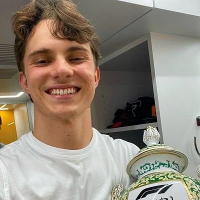 sehunkalbo's profile picture. my goat alex albon u will get a win soon