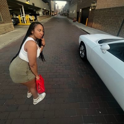 CapreeSun__'s profile picture. NCCU Alumna 👩🏽‍🎓                         4.02.16 💔                                    9.30.16 💔