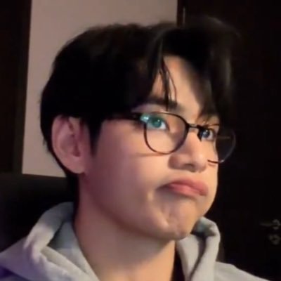 strawtae's profile picture. ─ ★ ˙🍓 ̟ bts pilled | butch jungkook enthusiast