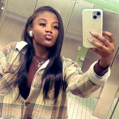 _dollishbre's profile picture. 