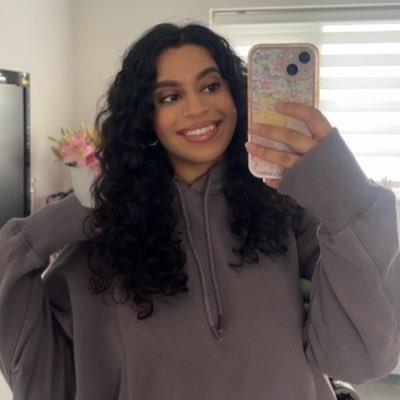 x_hinam's profile picture. 26 • insta: bouquetsbyhins