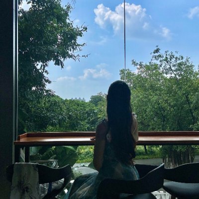 big_abs123's profile picture. 傘を持っていない子どもたちは、全力で走らなきゃ！