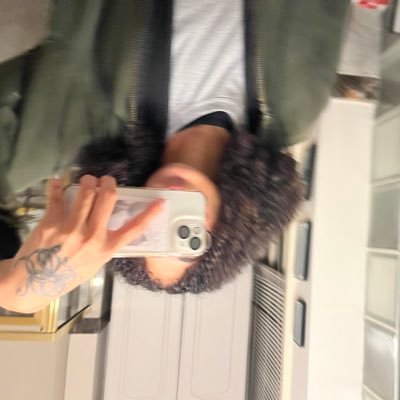 tact0000000's profile picture. 