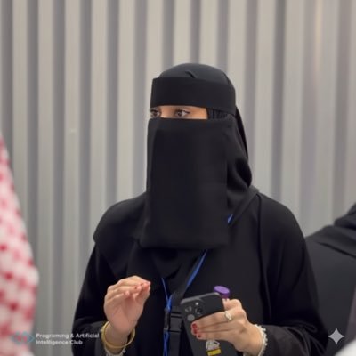 englamar1's profile picture. الإبداع هو عندما يُصبح الذكاء نوعاً من المُتعه. (Computer engineering student) طالبة في جامعة الطائف عضو في @RoboticsEngClub وعضو في @paicTaifUni