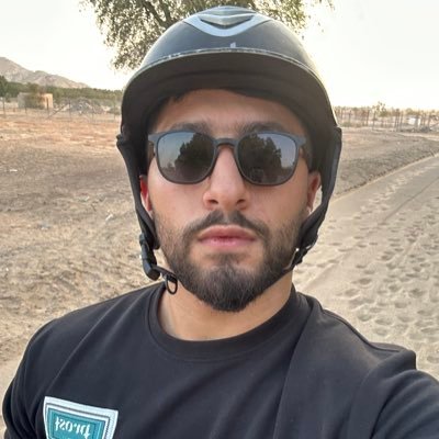 __gilgil__'s profile picture. هنا يرقد الفيلسوف القديس الطبيب الشيخ المُعلم الكابتن المتواضع الجزار عُمر جلجل