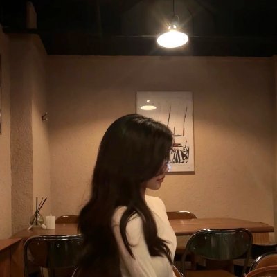 92Ub1w2XUj9302w's profile picture. 