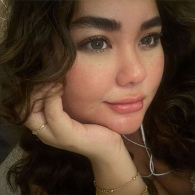 Renaddbb's profile picture. thoughts and feelings