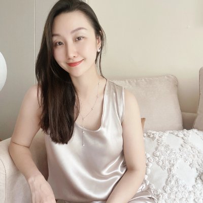 vhdqm94211368's profile picture. Living my best life with purpose and passion.
Self-care is my foundation balancing work and peace keeps me thriving. A lover of style, nature, and good vibes