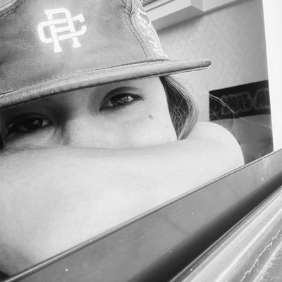 yaaass_alvess's profile picture. 