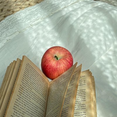 luoochen's profile picture. 