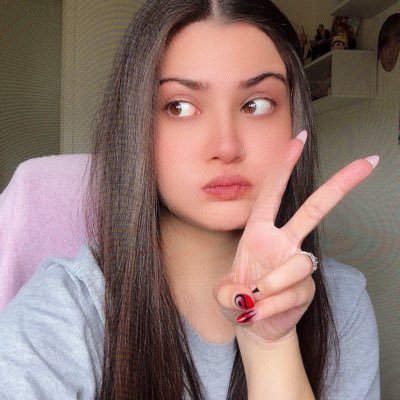 _heytammy's profile picture. Translation, Localization and Subtitle Specialist (EN-US/PT-BR). Head of Translation at @BadRoomOficial. Former: @Cloud9