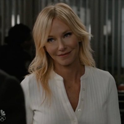 rollisixmulti's profile picture. | amanda rollins | rollisi | rolivia | jennifer jareau | multi | she/her | 19 |