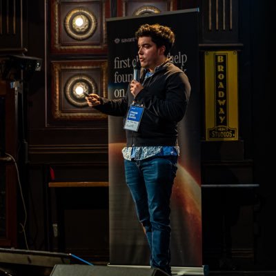 avelezarce's profile picture. Founder of @ArcellAI 🇺🇸🇵🇷🤠🇲🇽🌉🏳️‍🌈🏁🏳️‍⚧️