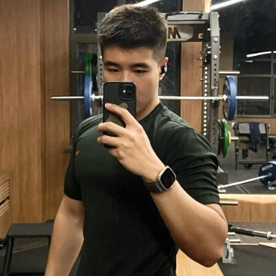 Henriqu02956840's profile picture. 33/180/76/1，现役班长，未成年请勿关注，会直接封锁喔，关于我，请详阅公开说明书；此版面为私人创作空间；单身；找砲友、朋友、爱情；私信请露脸！！