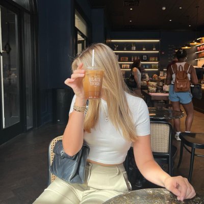 Isabella_vagi's profile picture. Makeup artist & hairstylist ✨ Creating beauty that inspires confidence | Transforming everyday looks into art 💄💇‍♀️ #BeautyCommunity