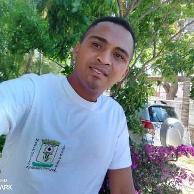 herilaza00's profile picture. 