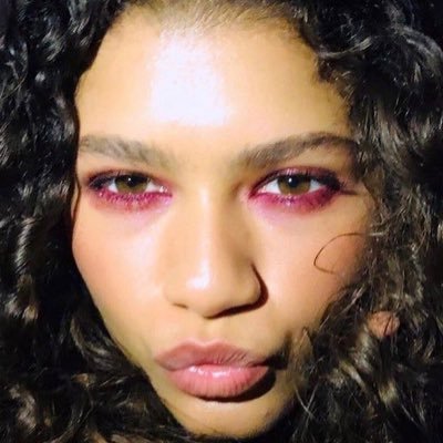 doveforeverr's profile picture. i look better in the dark *:･ﾟ✧