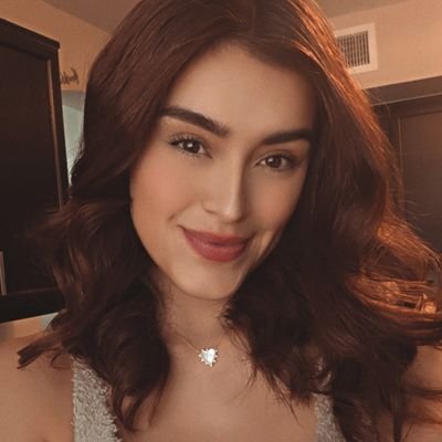 CheckYes_HazelJ's profile picture. Unreachable. Unavailable. Uninterested. 🧚