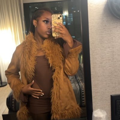 ashleyyymonae's profile picture. 