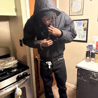 XLThrill's profile picture. 18 | I dont do trades I sell content | I like women and women only!