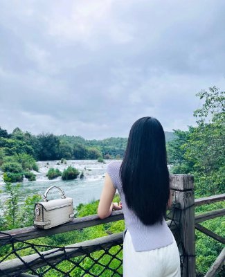 y84850795's profile picture. クライマーにとって、
かこ
過去
の
そくせき
足跡
を
うしなう
失う
ことは
おしい
惜しい
ことではありませんが、その
さき
先
を
みうしなう
見失う
ことは
きけん
危険
です。