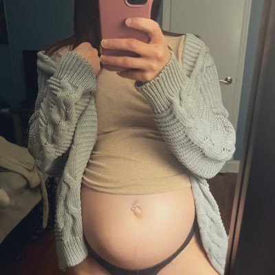 Keresaluna's profile picture. cozy coffee queen