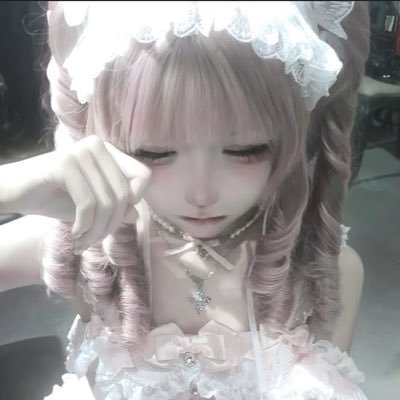 esonya_2508's profile picture. @unix_x15