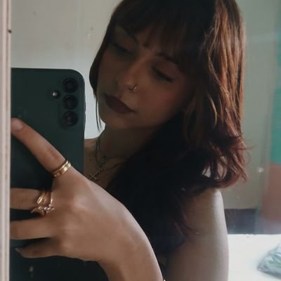 tsunamipazliny's profile picture. metade feiticeira, metade anjo