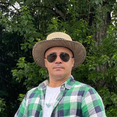 Anderanik470176's profile picture. 