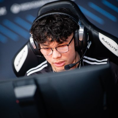 AshnR6s's profile picture. 20 | R6 @Spacestation | @Azianned | @SpiffR6