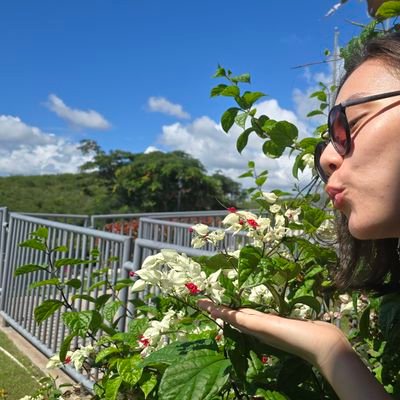 rachaelk496's profile picture. 🐦 feed two birds with one scone 🐤