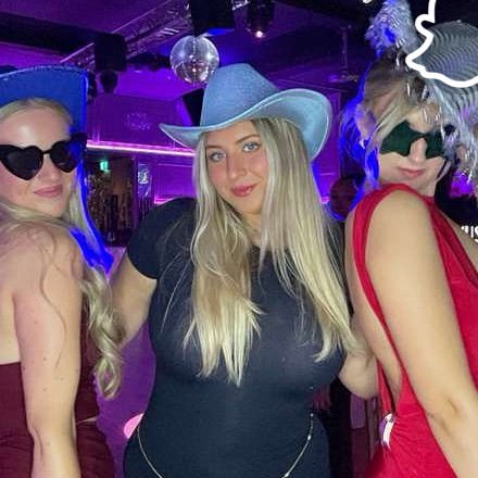 IzzyForrestt's profile picture. 