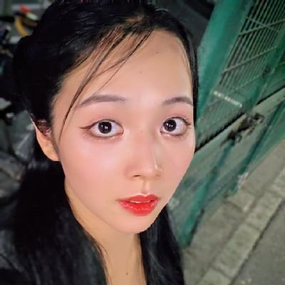 Sak_NKTN's profile picture. 役者(not女優)・歌手。ボイストレーナーとしてシアーミュージック勤務中。文章も書きます！大阪音楽大学ミュージカルコース出身。They/them 「沙也可」「売り言葉」「病的船団」「関西演劇祭2024　“たゆたう、さすらう、”」「ツナグフィルム1970」「有毒少年」等。【次回出演→】12/12 #シアトリカル30