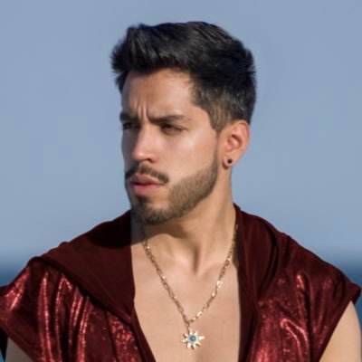 leoaarvizu's profile picture. Vómito mental mal redactado y thirst traps a veces.
