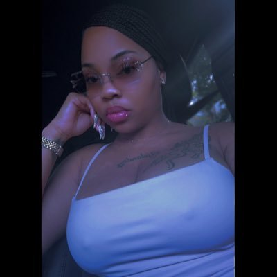 hiighdemand's profile picture. Real bi**hes FOLLOW me I will not misguide you.