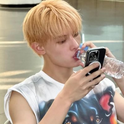 yeonxls's profile picture. phd in btxtcortisology 👩‍🎓