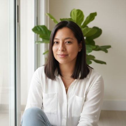 vanedmorales's profile picture. Psicóloga; Máster en Educación Especial por la Universidad Casa Grande; Diplomada por la OEA; Facilitadora de Personas con Discapacidad Intelectual Autogestores