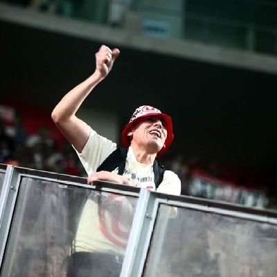 MeslerBlikno's profile picture. Estudiante de Derecho 🧑‍💼
Tec. Adm Negocios Internacionales 
El más Crema que GARRITA